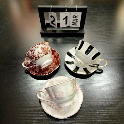 Europe Design Ceramic Porcelain Tea Cup And Saucer Set 180ml Gold Line Gold Rim Mug Spoon